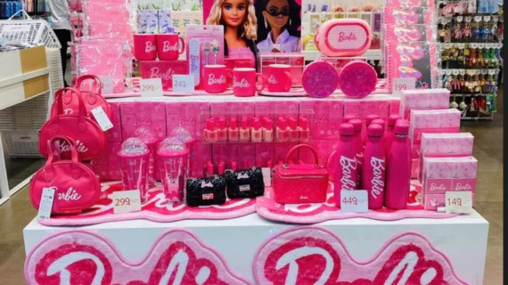 332 Barbie tumbler