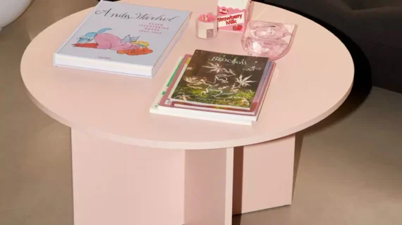 325 Meja pinkeuu