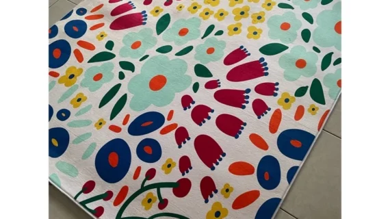 371 Karpet Bunga